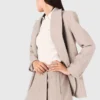 Blazer de traje a rayas con pedrería