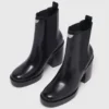 Bota chelsea de cuero con tacón