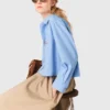 Camisa bordada con pliegues en la espalda
