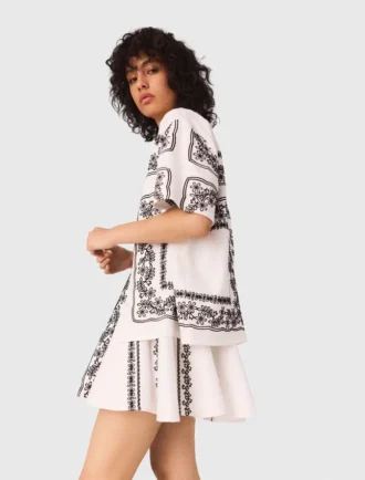 Camisa bordada de manga corta