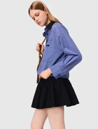 Camisa con cuello desmontable con pedrería