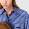 Camisa con cuello desmontable con pedrería Camisa con cuello desmontable con pedrería