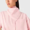 Camisa con pañuelo desmontable