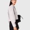 Camisa con pedrería y corbata desmontable Camisa con pedrería y corbata desmontable