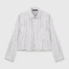 Camisa con pedrería y corbata desmontable Camisa con pedrería y corbata desmontable