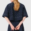 Camisa corta con tachuelas