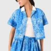 Camisa estampada con cuello en contraste