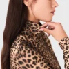 Camiseta con estampado de leopardo