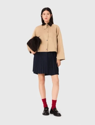 Chaqueta con cuello contrastado desmontable