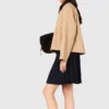 Chaqueta con cuello contrastado desmontable