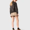 Chaqueta corta de cuero
