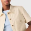 Chaqueta corta de manga corta