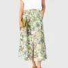 Falda larga estampada con pantalones cortos