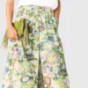 Falda larga estampada con pantalones cortos