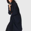 Gabardina con capucha desmontable con pedrería