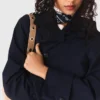 Gabardina con capucha desmontable con pedrería