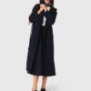 Gabardina con capucha desmontable con pedrería