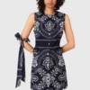Vestido con estampado de mini pañuelo Vestido con estampado de mini pañuelo