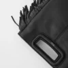 M Bag de piel lisa con flecos M Bag de piel lisa con flecos