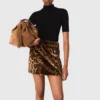 Minifalda de piel sintética con estampado de leopardo