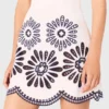 Minivestido con detalles de croché Minivestido con detalles de croché