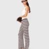 Pantalones de ganchillo en zigzag Pantalones de ganchillo en zigzag