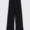 Pantalones de punto con pedrería Pantalones de punto con pedrería
