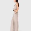 Pantalones de traje con pedrería Pantalones de traje con pedrería