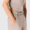 Pantalones de traje con pedrería Pantalones de traje con pedrería