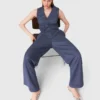 Pantalones de traje con pliegues y pedrería Pantalones de traje con pliegues y pedrería