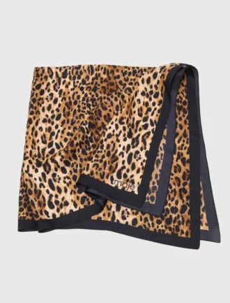 Pañuelo con estampado de leopardo