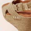 Sandalias de cuña con efecto rafia