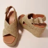 Sandalias de cuña con efecto rafia