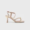 Sandalias metálicas con tiras múltiples