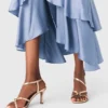 Sandalias metálicas con tiras múltiples