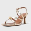 Sandalias metálicas con tiras múltiples