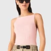 Top de cuello alto recto