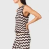 Top de ganchillo en zigzag