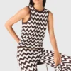Top de ganchillo en zigzag