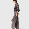 Top floral con lentejuelas