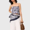 Top fruncido con estampado de frutas