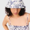 Sombrero de pescador reversible con estampado de frutas