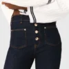 Vaqueros de denim con bolsillos Vaqueros de denim con bolsillos