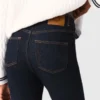 Vaqueros de denim con bolsillos Vaqueros de denim con bolsillos