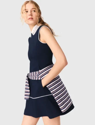Vestido acampanado con ribete en contraste