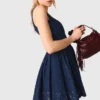 Vestido acampanado de denim bordado
