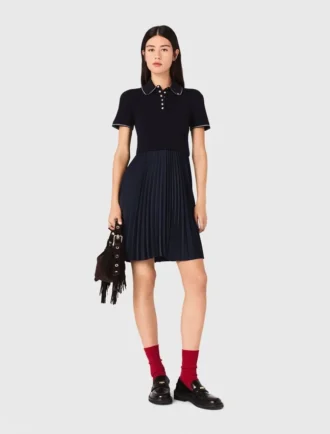 Vestido con cuello polo y minipliés