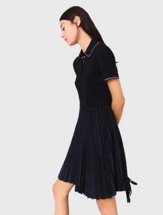 Vestido con cuello polo y minipliés