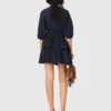 Vestido con volantes y pedrería Vestido con volantes y pedrería