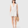 Vestido corto acampanado con espalda abierta